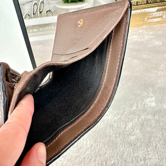 GUCCI + DISNEY Donald Duck Compact Wallet with wristlet chain RARE! with BOX - Picture 11 of 16